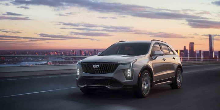 2024 Cadillac XT4 channels Lyriq with 33-inch curved screen